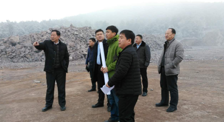 仟億達(dá)與葫蘆島市領(lǐng)導(dǎo)不畏嚴(yán)寒，共同實地考察勘測及選址